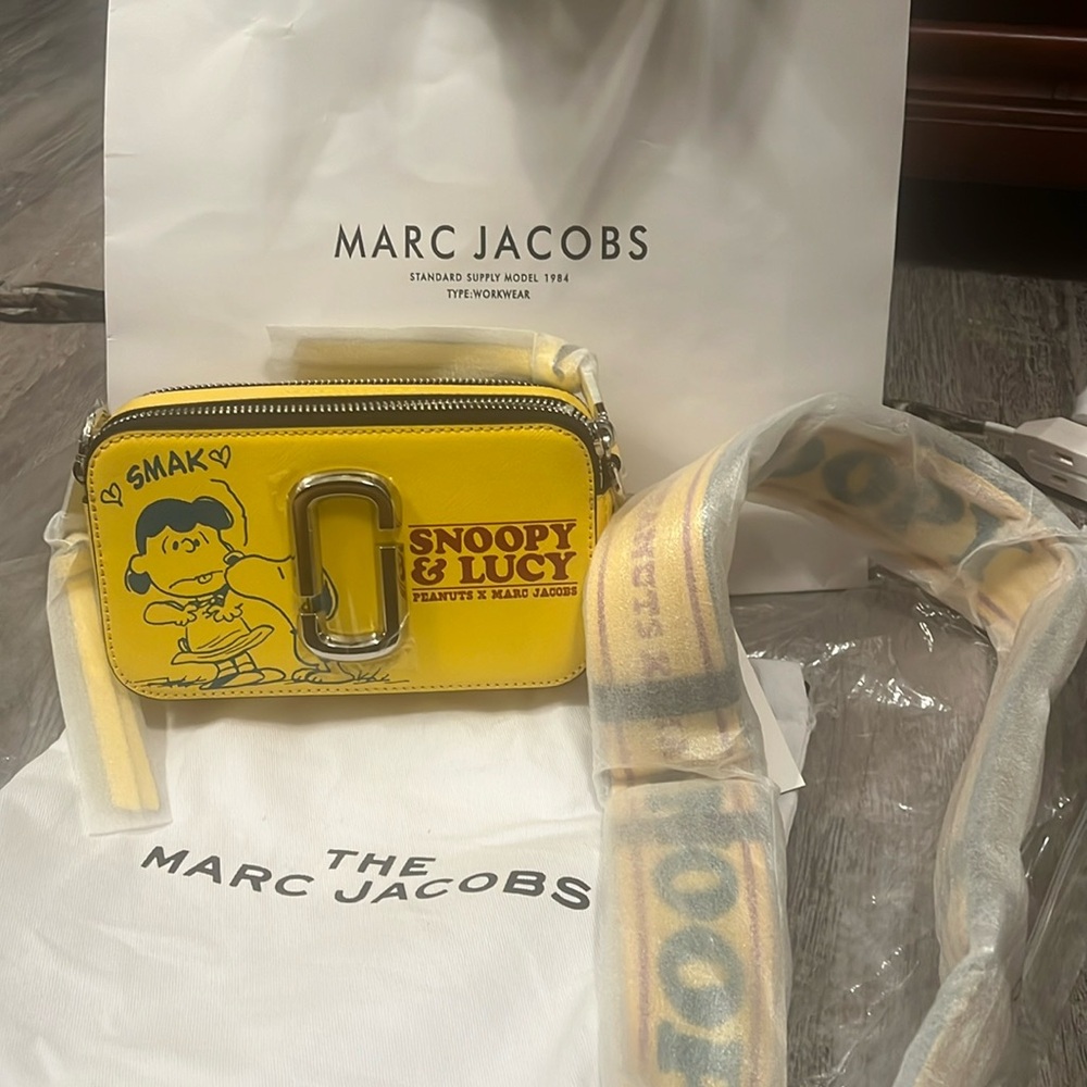 NWT Snoopy Marc Jacobs limited edition from Japan ..